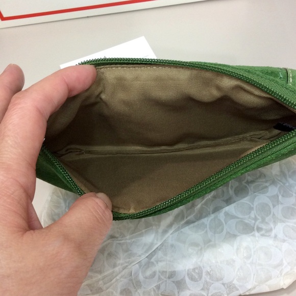 NWT Vintage Y2K Coach Green Suede Leather Buckle Wristlet Pouch Bag Authentic - Picture 8 of 15
